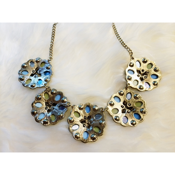 Floral Statement Necklace - Picture 4 of 5